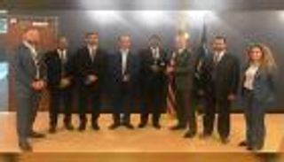 شرطة أبوظبي تعزز سبل التعاون مع نظيرتها الأمريكية