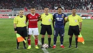 3 حالات طرد في قمة متوترة بين النجم الساحلي والترجي