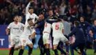 الشوط الثاني ينقذ إشبيلية من الهبوط