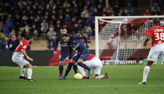 سان جيرمان يتغلب على موناكو ويؤكد انفراده بالصدارة