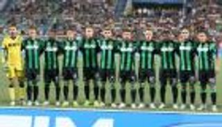 ساسولو يقيل مدربه بوتشي ويعين لاكيني بديلا له