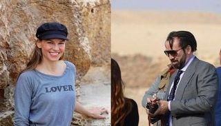 نيكولاس كيدج وهيلاري سوانك في منطقة الأهرامات