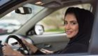 السعودية.. مراكز توقيف نسائية للسائقات المخالفات