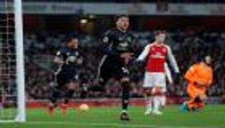 يونايتد ينتزع فوزا مثيرا أمام أرسنال في قمة البريميير ليج