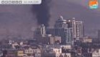 بالصور.. انتفاضة صنعاء تتصاعد واشتباكات عنيفة جنوب العاصمة