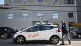 "جنرال موتورز" تطرح سيارات أجرة ذاتية القيادة في 2019