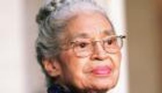 ترامب يكرم روزا باركس رائدة الدفاع عن حقوق السود