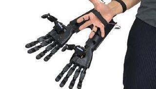 ذراع "يو بايونيك" المزدوجة