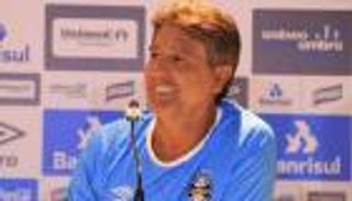 مدرب جريميو ينتظر تمثالا بعد مونديال الإمارات