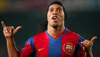 "رونالدينيو جديد" ينتظر ظهوره في مونديال الإمارات