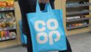 10 بنسات.. سعر موحد لأغذية "منتهية الصلاحية" بمتجر بريطاني