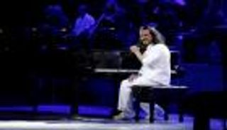 "ياني" يُبهر جمهور الرياض في حفله الثالث بالمملكة