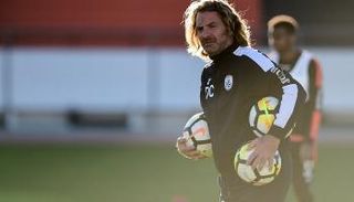 إيقاف مدرب الشباب السعودي