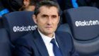 تقارير: فالفيردي يستبعد دفاع برشلونة في يناير