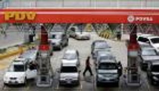 تراجع النفط وكازاخستان تلمّح بخرق اتفاق خفض الإنتاج