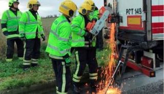 الشاحنة مغلقة بالصمغ القوي 