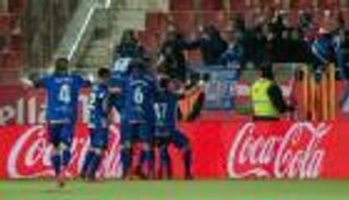 هاتريك إيباي يقود ألافيس لفوز مثير في الليجا