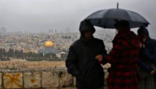 القدس المحتلة تترقب القرار الأمريكي 