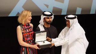 كيت بلانشيت تتسلم جائزتها