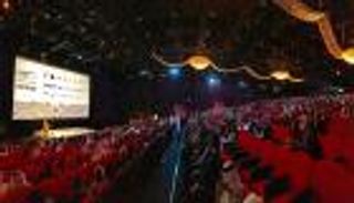 بالفيديو.. "دبي السينمائي" في عيون فناني العالم