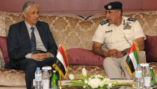 قائد عام شرطة أبوظبي والسفير اليمني لدى الإمارات
