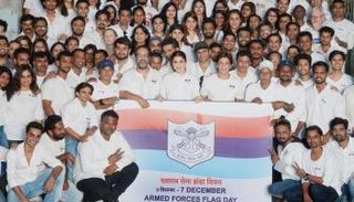 في يوم علم القوات المسلحة الهندية.. ممثلو بوليوود ممتنون للجيش الهندي