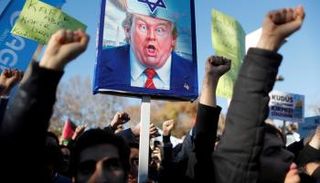 مظاهرات في إسطنبول رفضا لقرار ترامب حول القدس - رويترز