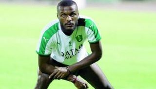 الرباط الصليبي يضرب مدافع أهلي جدة