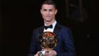 الصحافة البرتغالية: رونالدو الأعظم بالكرة الذهبية الخامسة