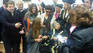 وفد فني يشارك مديحة يسري فرحتها بالدكتوراه الفخرية