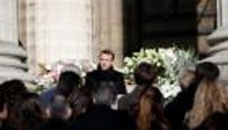 مشهد نادر في وداع أسطورة الروك جوني هاليداي