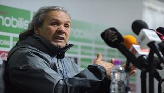 مدرب الجزائر يستدعي 21 لاعبا لمواجهة الإمارات