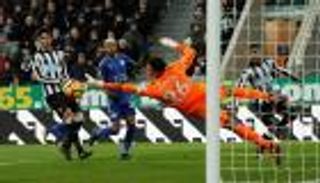 هدف عكسي يفسد احتفالات نيوكاسل ويمنح ليستر الفوز