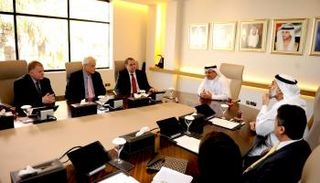 جانب من اجتماع الأعمال التحضيرية لإنشاء مركز دبي لأمراض القلب 