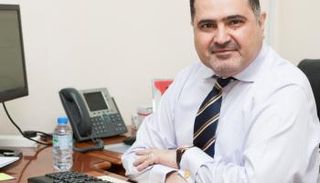  الدكتور عبدالله النقشبندي المدير الطبي لمستشفى توام