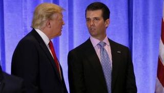 الرئيس الأمريكي دونالد ترامب ونجله الأكبر دونالد ترامب جونيور