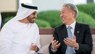 الشيخ محمد بن زايد ونائب رئيس الوزراء السنغافوري
