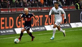 البرازيلي رافينيا ظهير بايرن أمام فرانكفورت