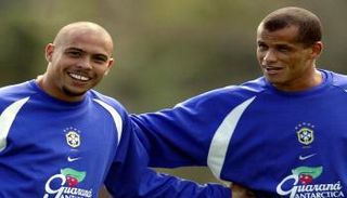 نجوم العالم رونالدو وريفالدو