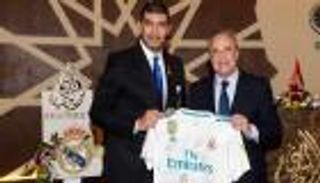 رئيس ريال مدريد يشهد إطلاق اسم ناديه على صالة بمطار أبو ظبي