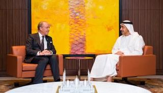 لقاء الشيخ عبدالله بن زايد آل نهيان وعمدة لندن اللورد تشارلز باومان