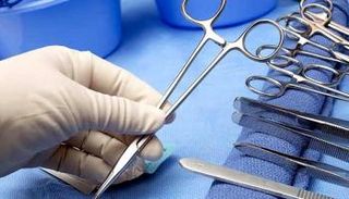 الموجات فوق الصوتية أظهرت وجود مقص داخل بطن المريضة - أرشيفية 