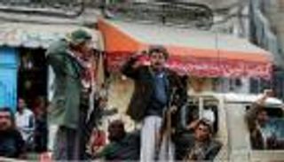 الحوثي ينهب مسجد صالح .. ويتجسس على المدارس