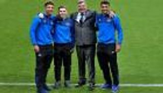 إيفرتون يربط الواعدين كلافيرت وهولجيت وكيني