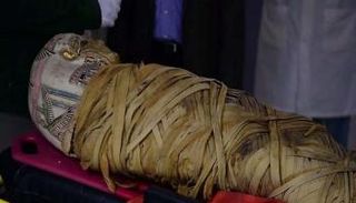 مومياء مصرية عمرها 2000 سنة