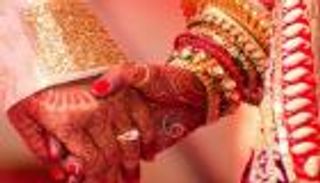 ينتحر بعد إجباره على الزواج بأرملة أخيه