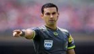 المكسيكي راموس يدير نهائي مونديال الأندية بين جريميو والريال