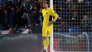 كاسياس يقترب من الرحيل عن بورتو