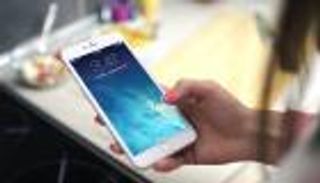 الأشخاص يفتحون هواتفهم 4000 مرة سنويا دون سبب