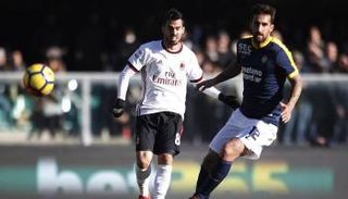 ميلان أمام هيلاس فيرونا